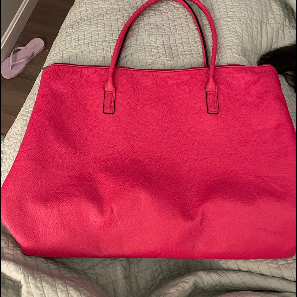 Womens large tote, leather in great shape only used once non smoking house 22x16